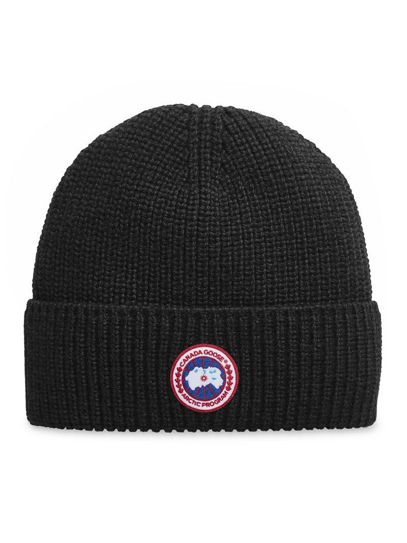 TOQUE WITH RIBBED EDGE AND CLASSIC DISC