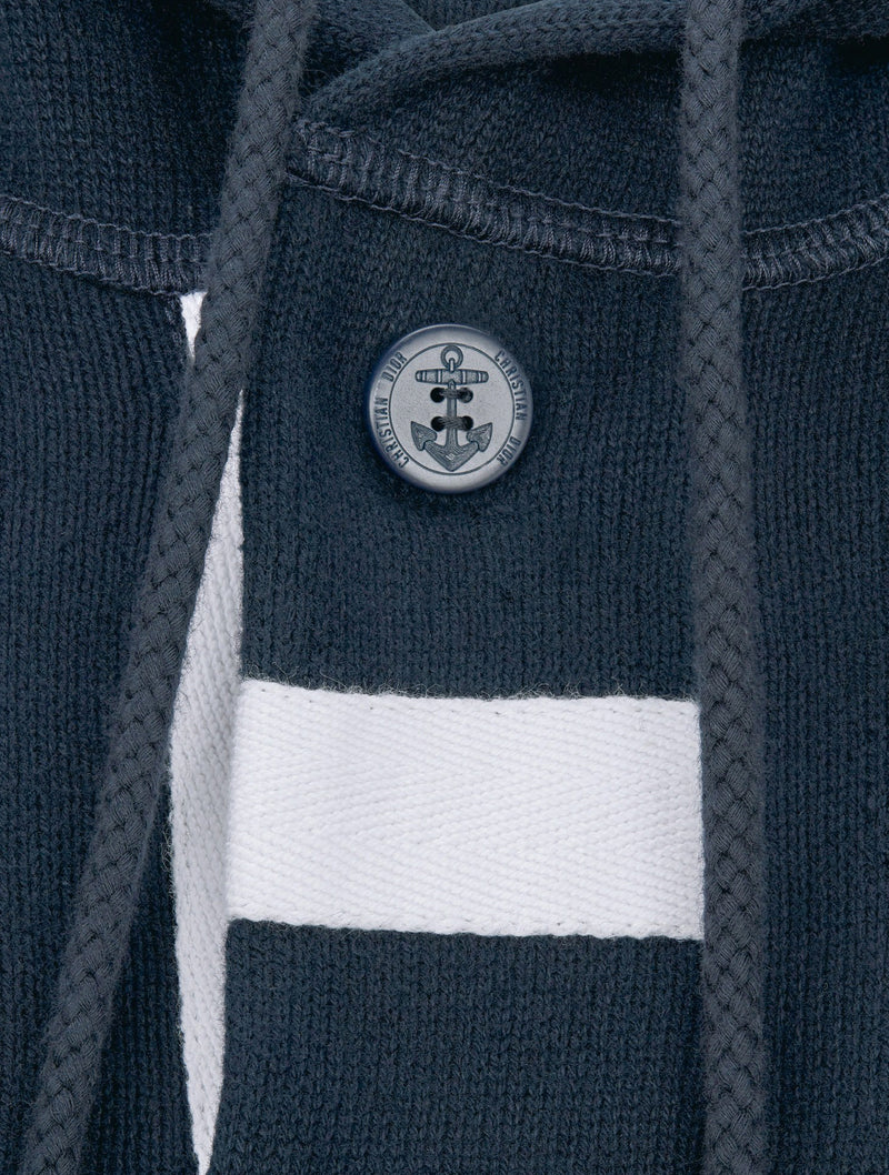 Short-sleeved hooded sweatshirt