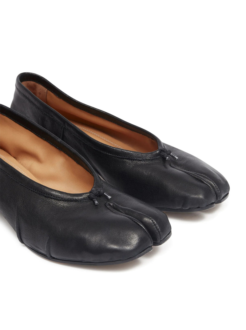 TABI TOE BALLET WITH LOW HEEL