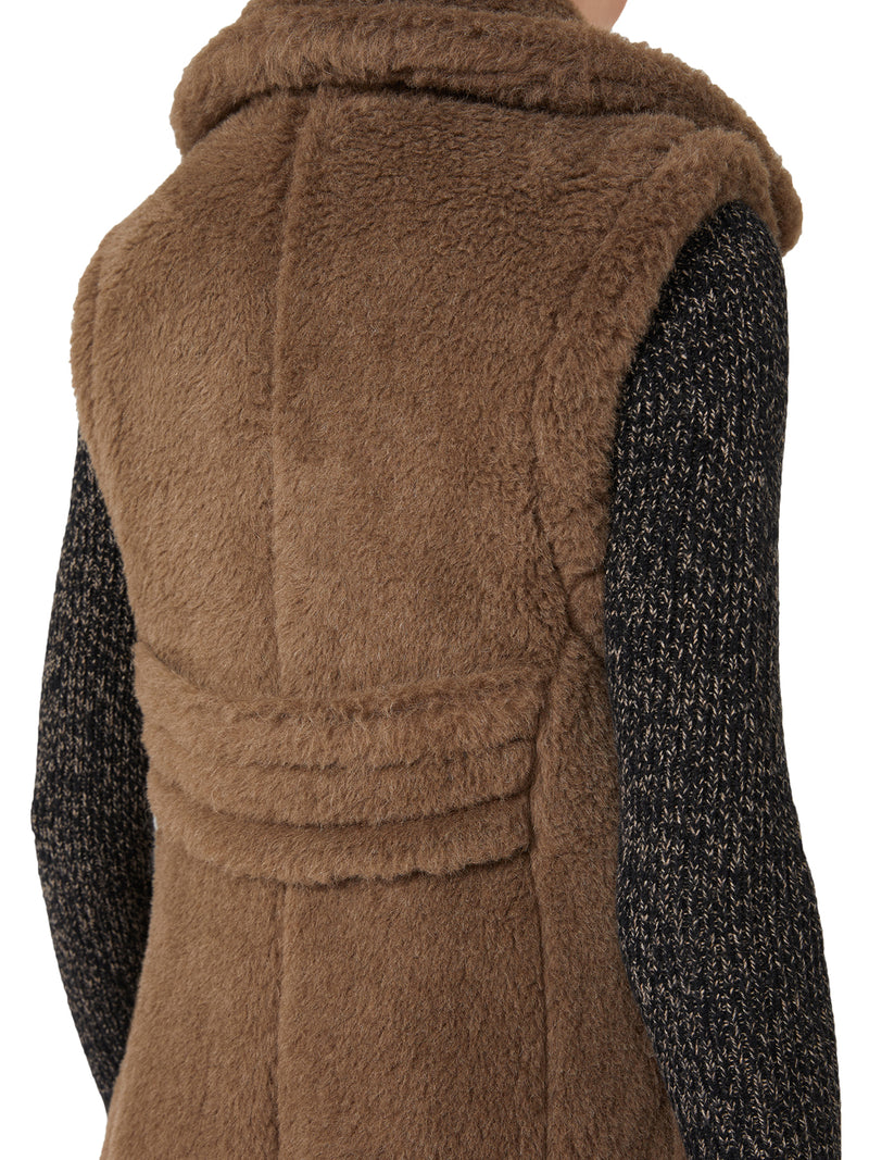 SLEEVELESS COAT IN ALPACA AND WOOL TEDDY