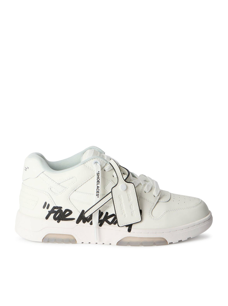 SNEAKERS OUT OF OFFICE FOR WALKING