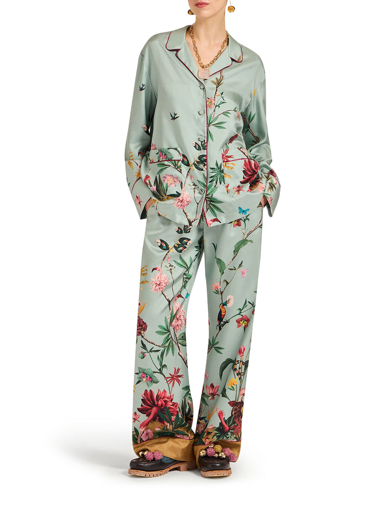 TROUSERS WITH CONTRASTING PROFILES