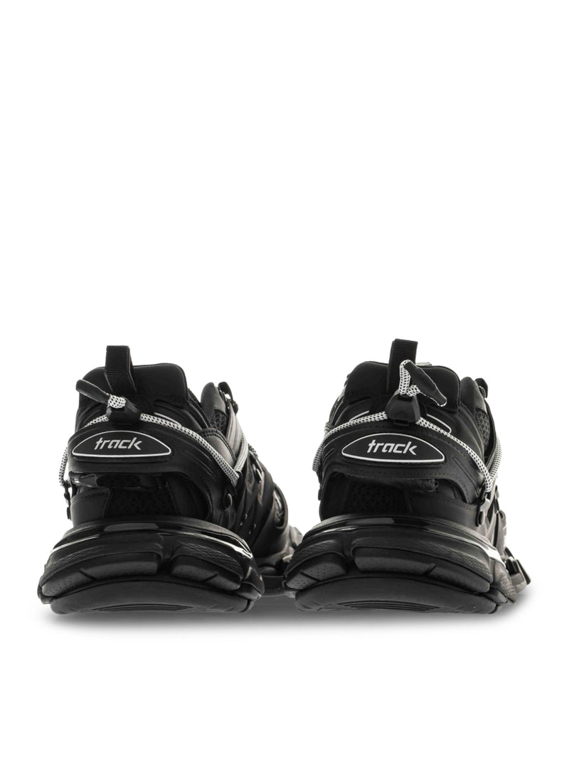 MEN`S TRAIL LACES TRACK SNEAKER IN BLACK/WHITE