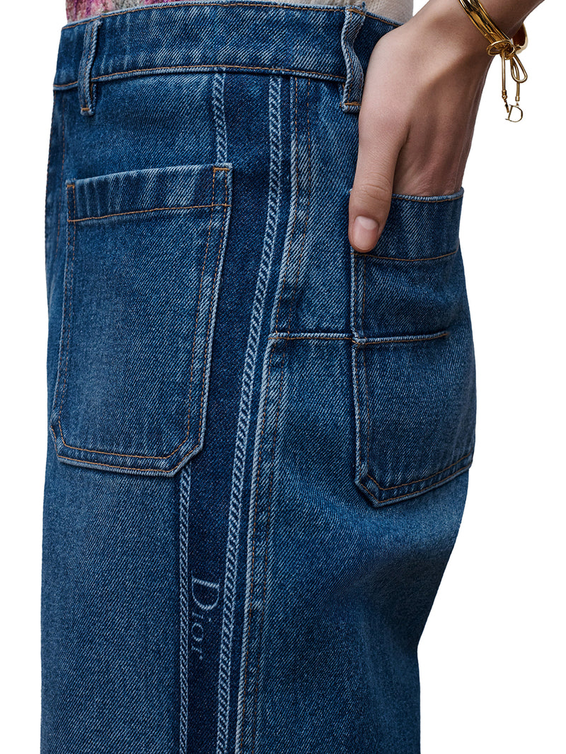 HIGH-WAISTED FLARED JEANS