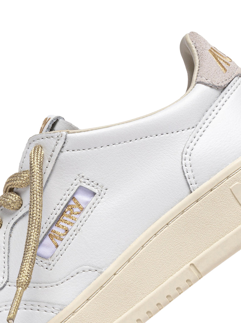 MEDALIST LOW LEATHER SNEAKERS