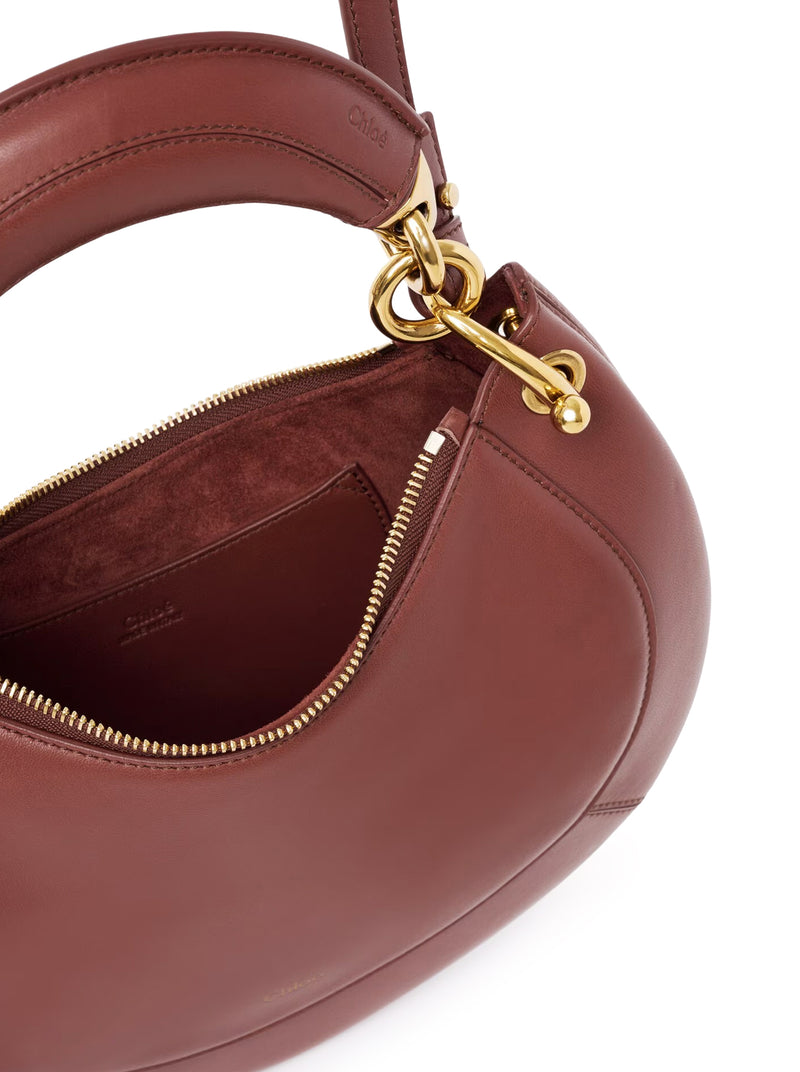 BANANA LEATHER SHOULDER BAG