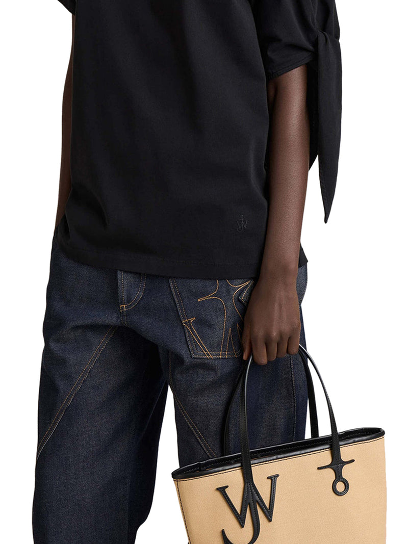 BLACK T-SHIRT WITH KNOTTED SLEEVES