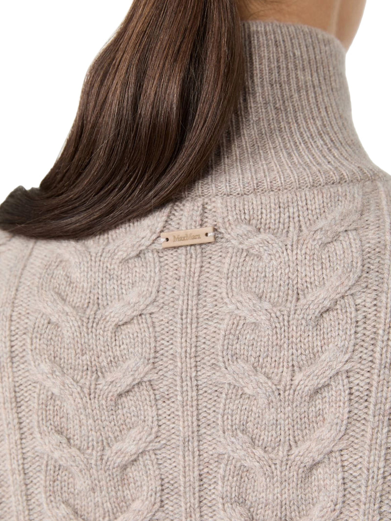 CABLE KNIT CASHMERE YARN SWEATER