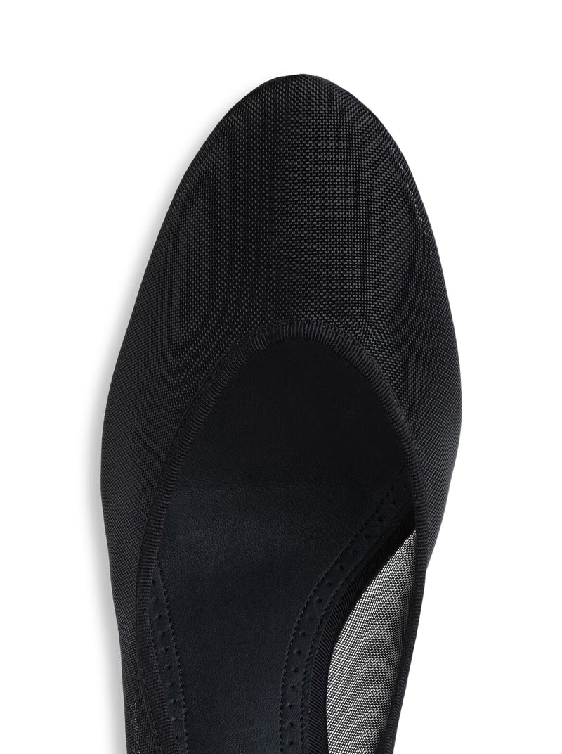 PUMPS WITH MESH STRIPS