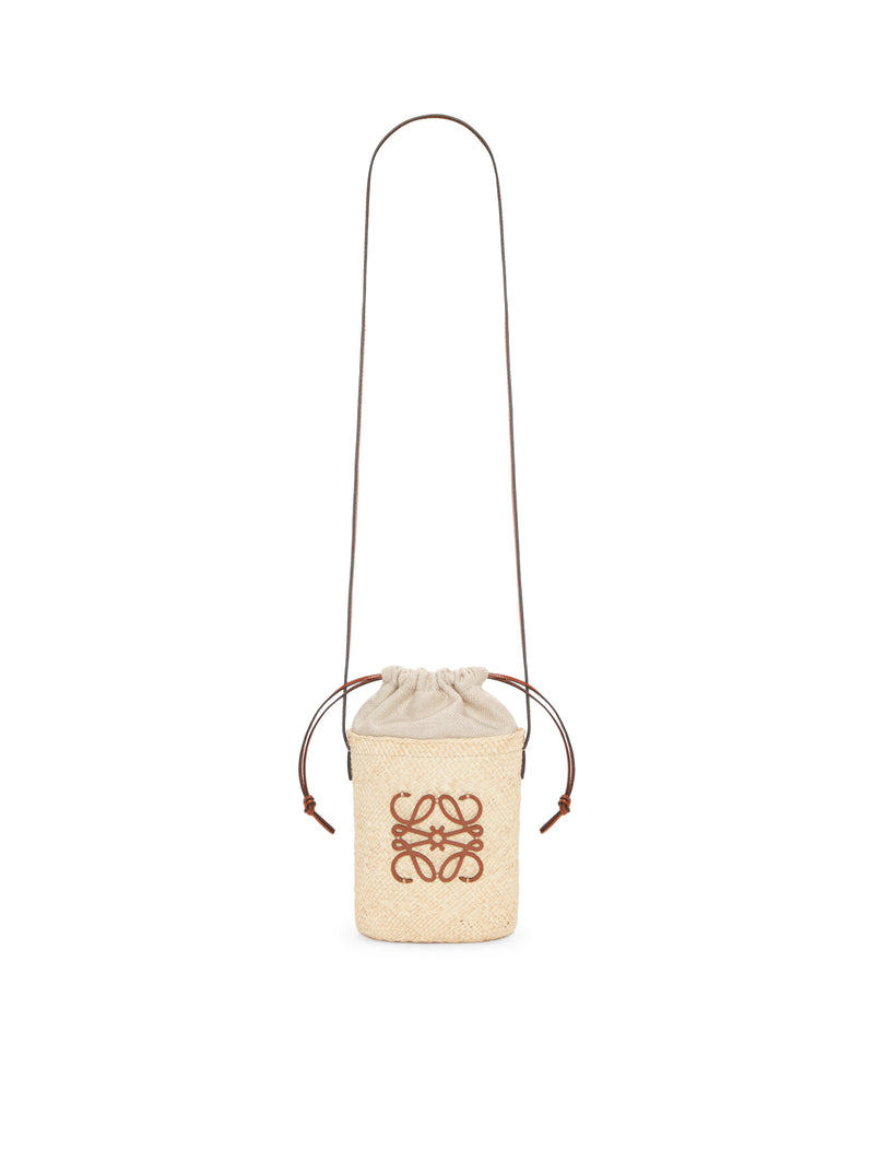 SQUARE BAG IN IRACA PALM AND CALFSKIN