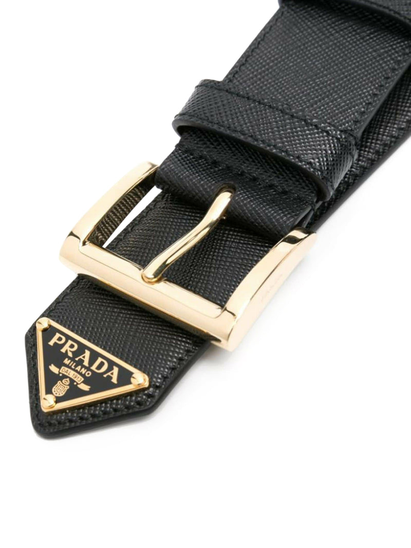 Belt with logo plaque