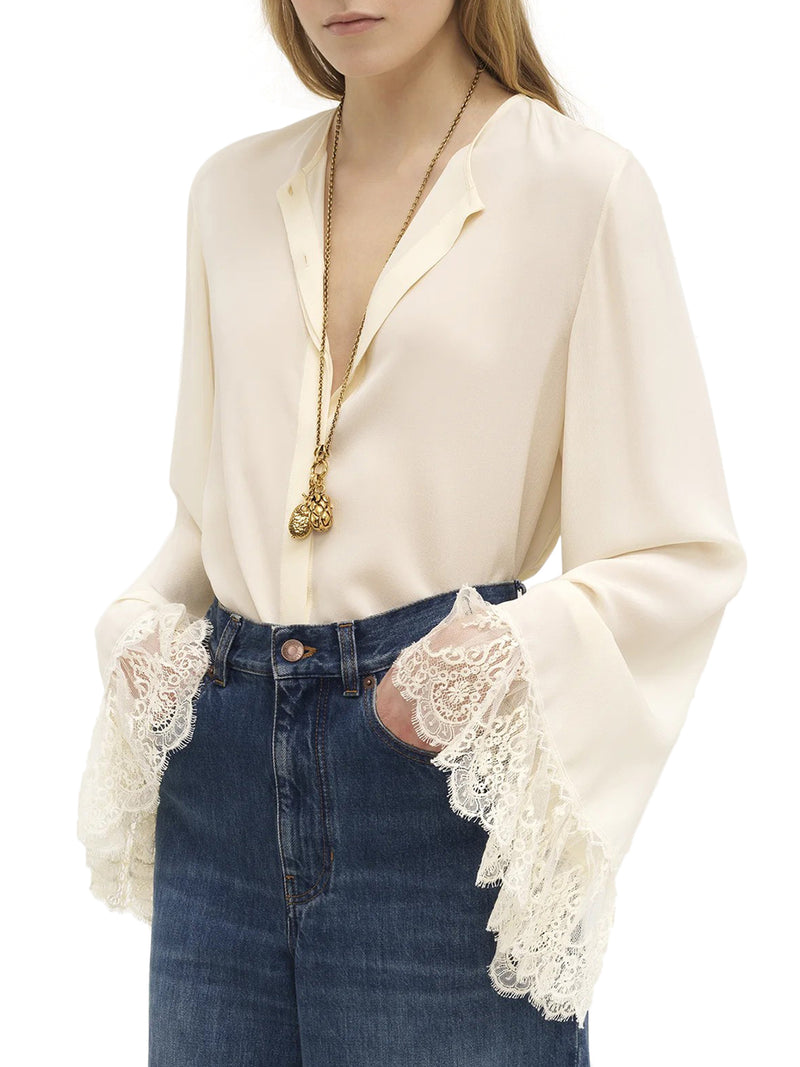 Flowing blouse without collar in crêpe de chine