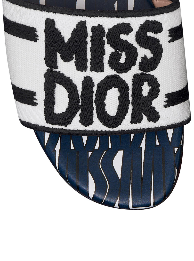 Dway Sandal