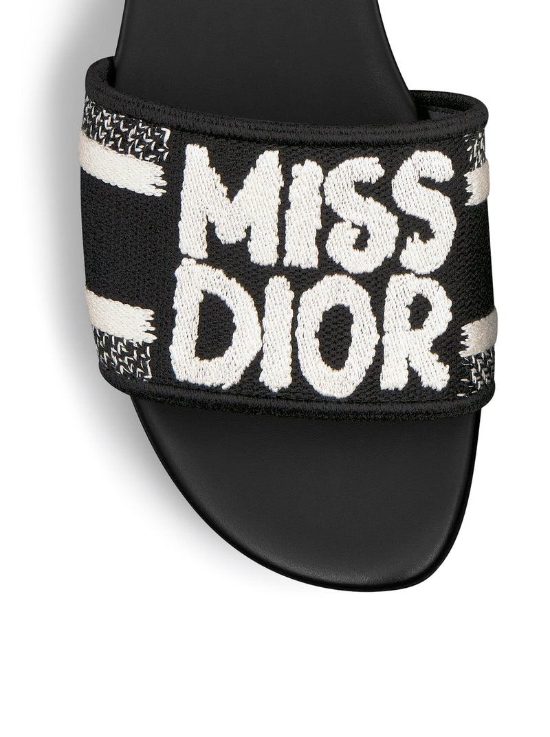 Dway Sandal