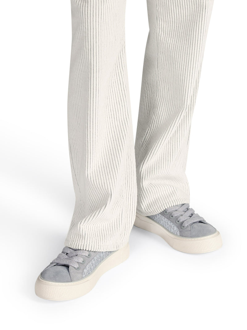 Sneaker B33
