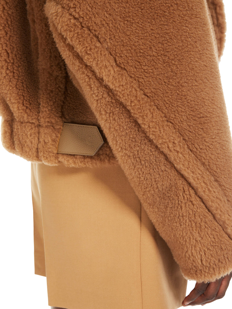 TEDDY BEAR ICON COAT CROP IN CAMEL