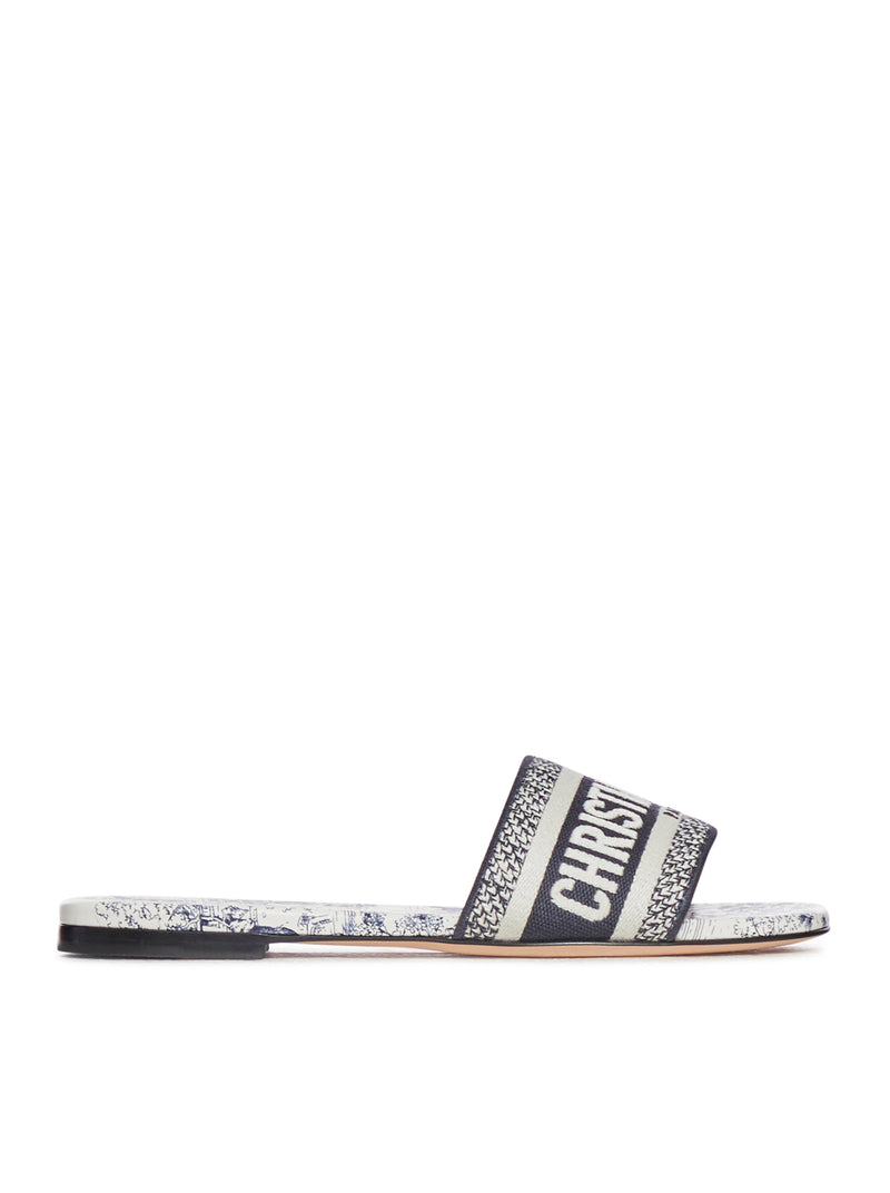 Dway Sandal