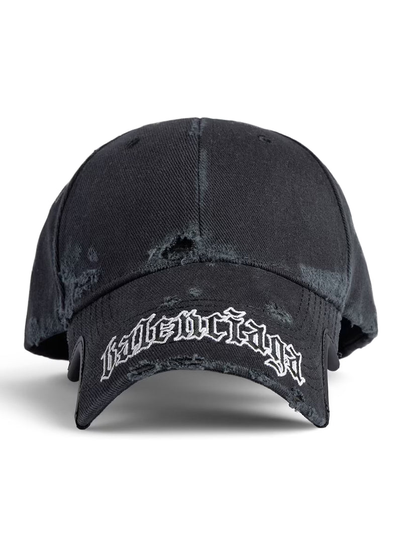 BLACKLETTER SCRIPT HAT IN BLACK DELAVE