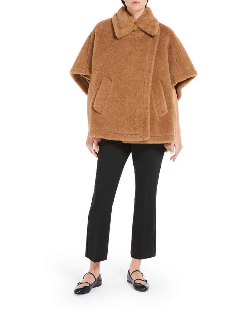 TEDDY FABRIC CAPE