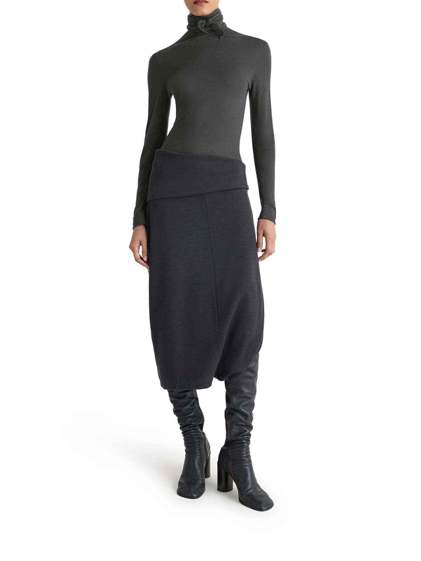 SCARF SWEATER WITH PATCHES