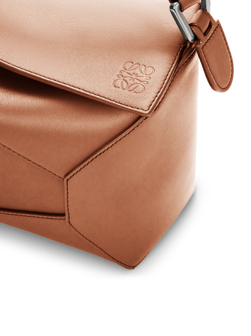 SMALL PUZZLE EDGE BAG IN CLASSIC CALFSKIN LEATHER