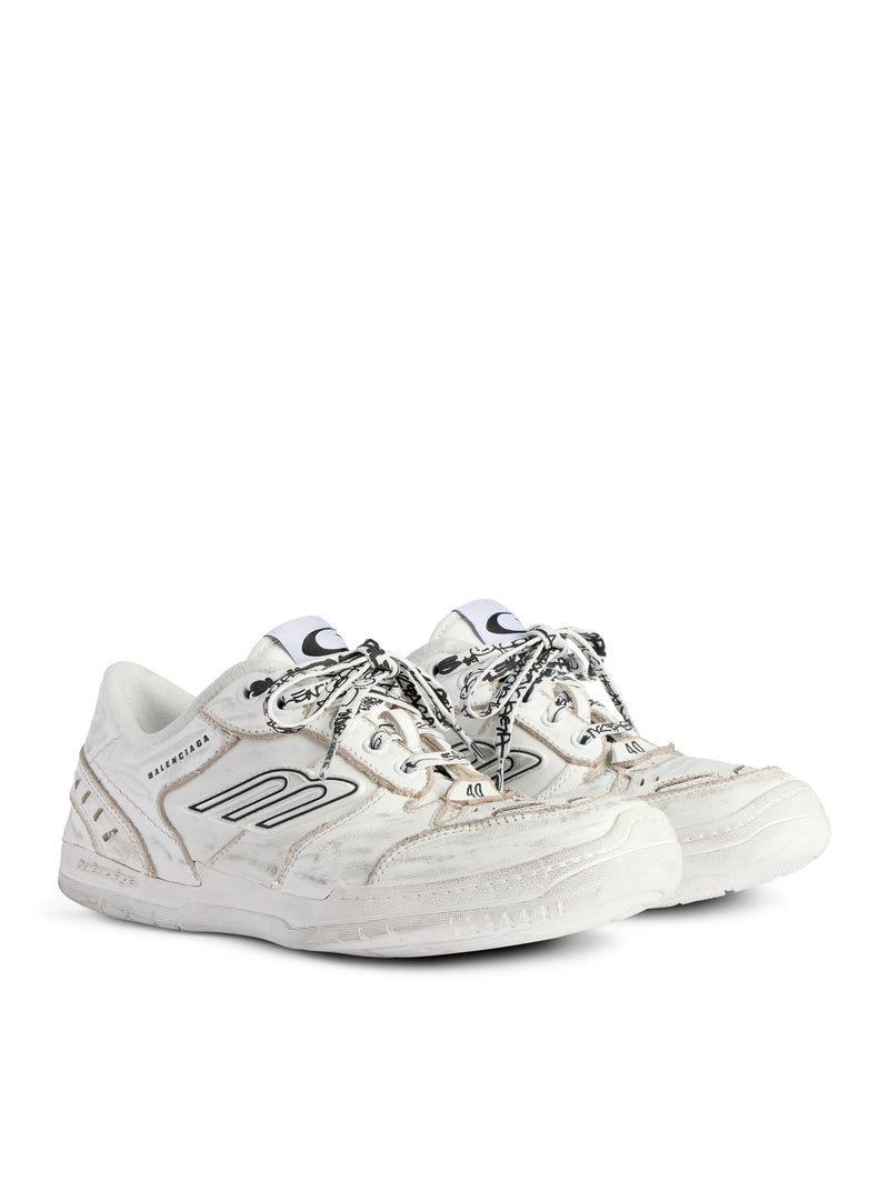 HAMPTONS MEDIUM WORN-OUT SNEAKER