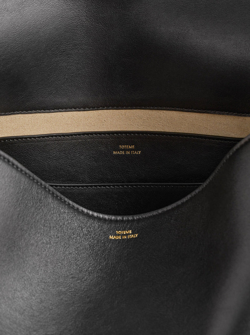 T-LOCK LEATHER SHOULDER BAG