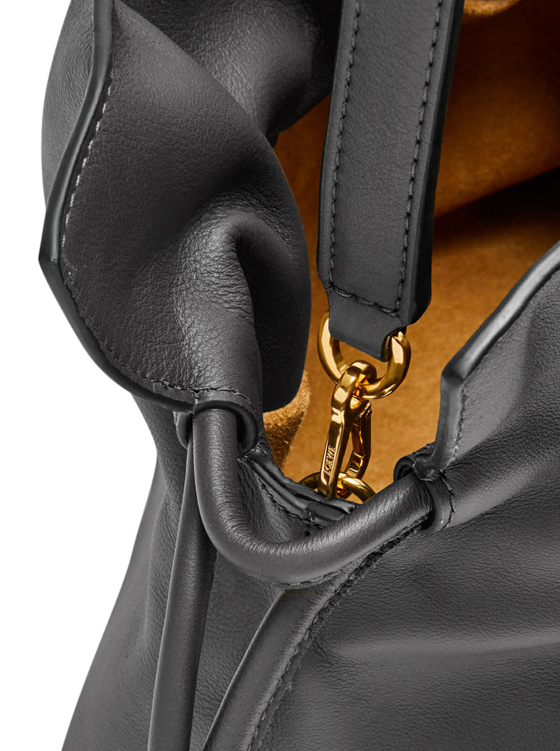 MEDIUM FLAMENCO CLUTCH BAG IN CALFSKIN NAPPA