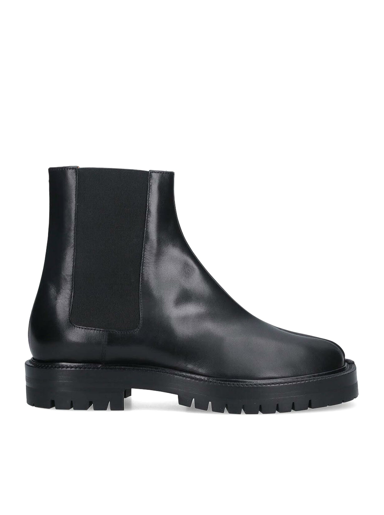 CHELSEA BOOTS