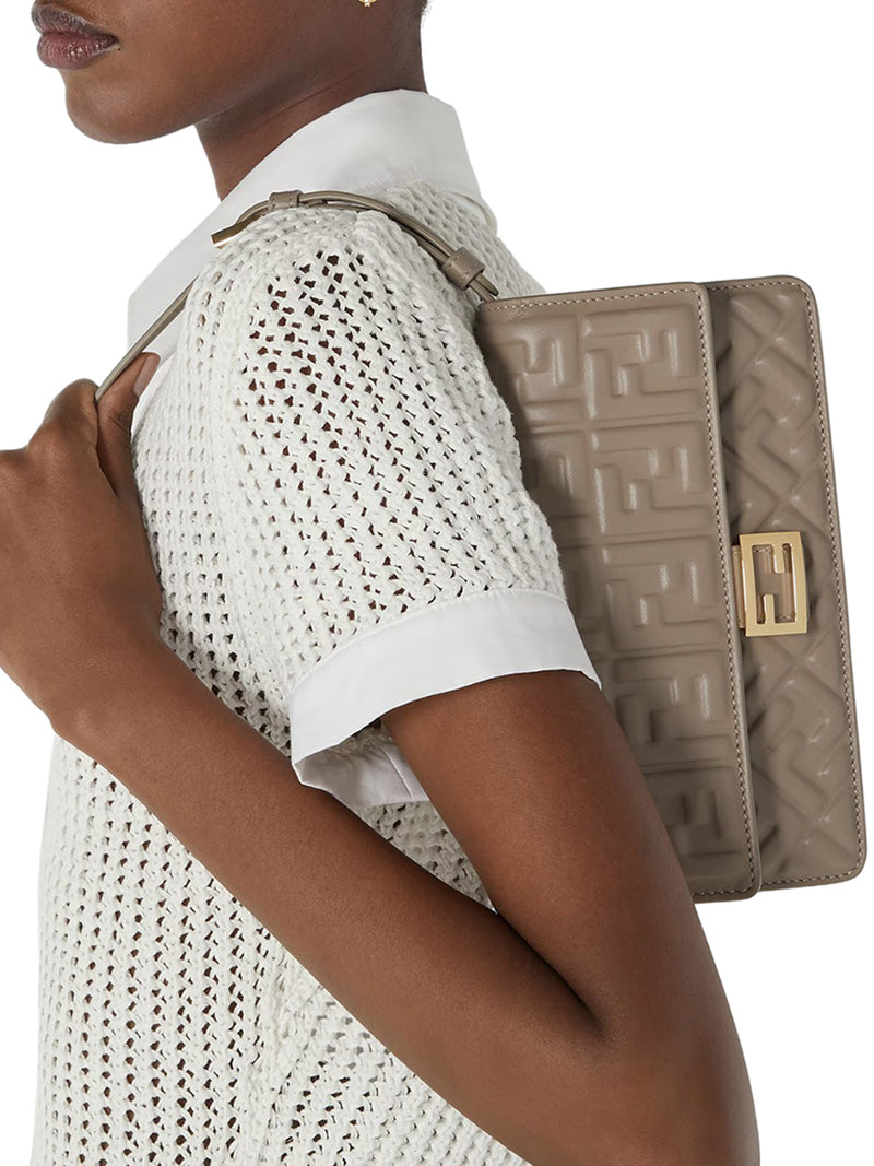 WALLET ON CHAIN BAGUETTE