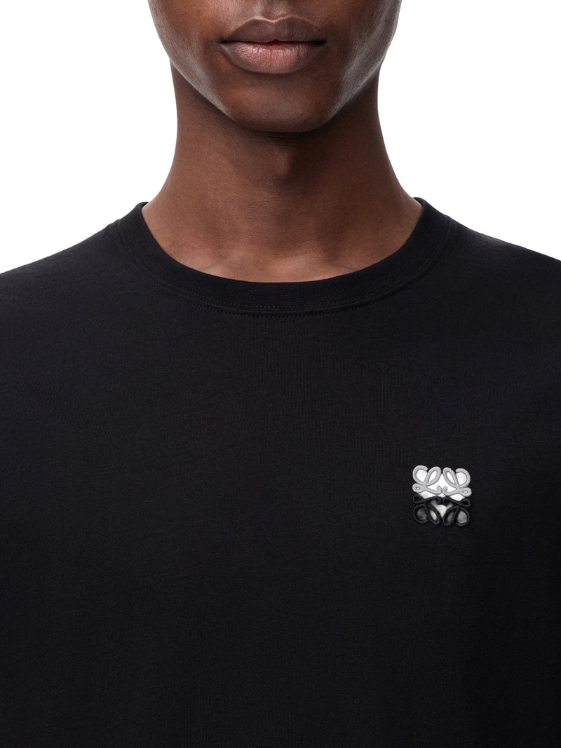 T-SHIRT WITH FRONT LOGO
