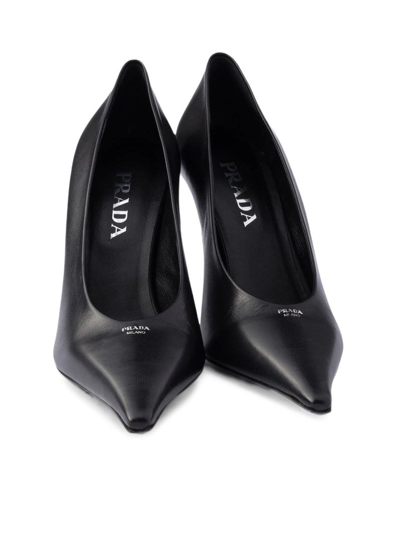 POINTED PUMP IN SMOOTH LEATHER