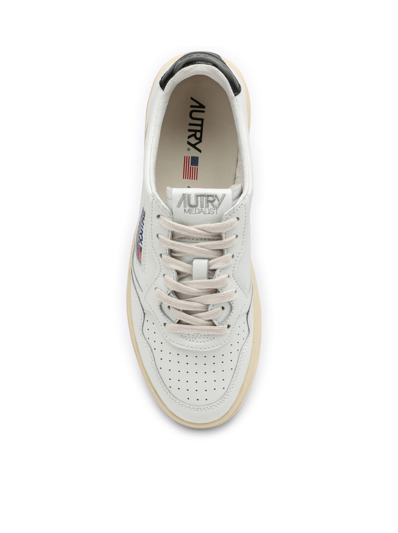 MEDALIST LOW SNEAKERS IN BLACK AND WHITE LEATHER