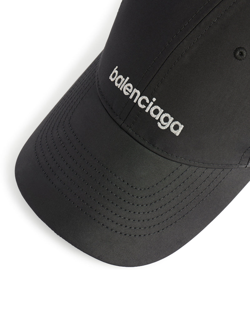 MEN`S TECHWEAR HAT IN BLACK