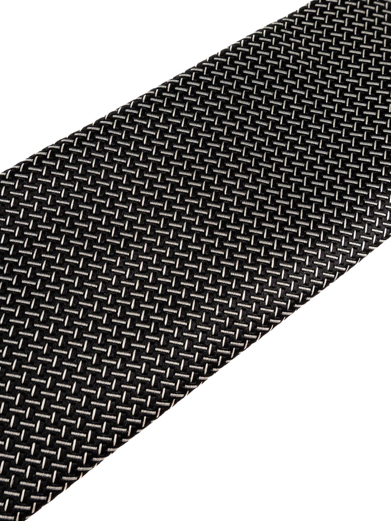 SILK TIE WITH GEOMETRIC PATTERN