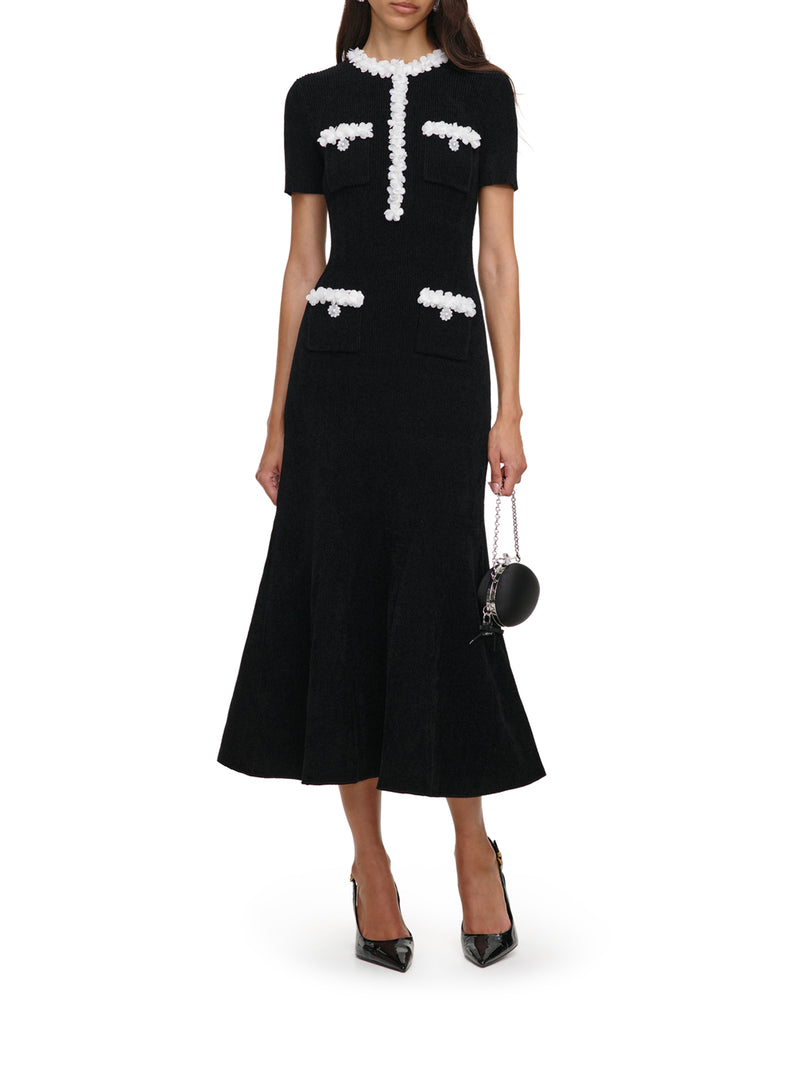 LONG RIBBED KNIT DRESS WITH CONTRASTING FLORAL PROFILES