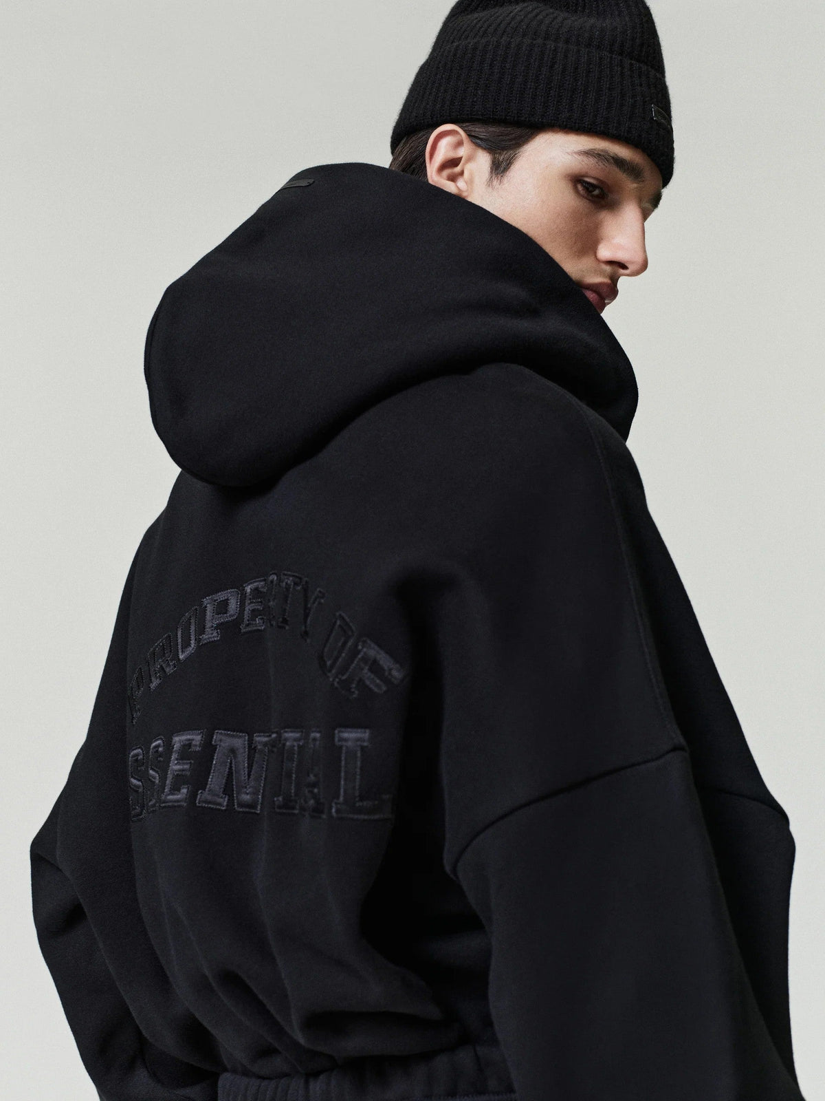 FEAR OF GOD ESSENTIALS MAN