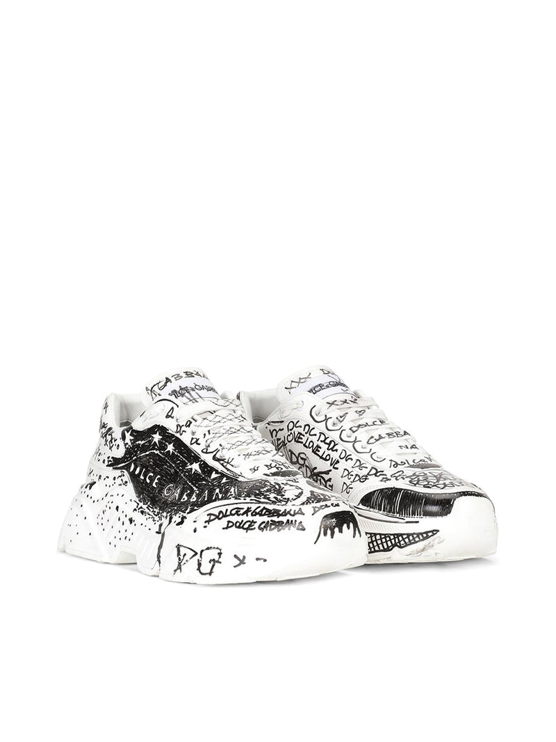 Sneakers with print