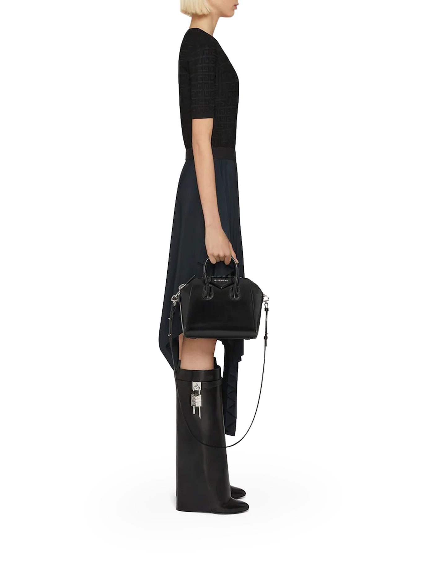 Antigona Mini Leather Tote in Black - Givenchy