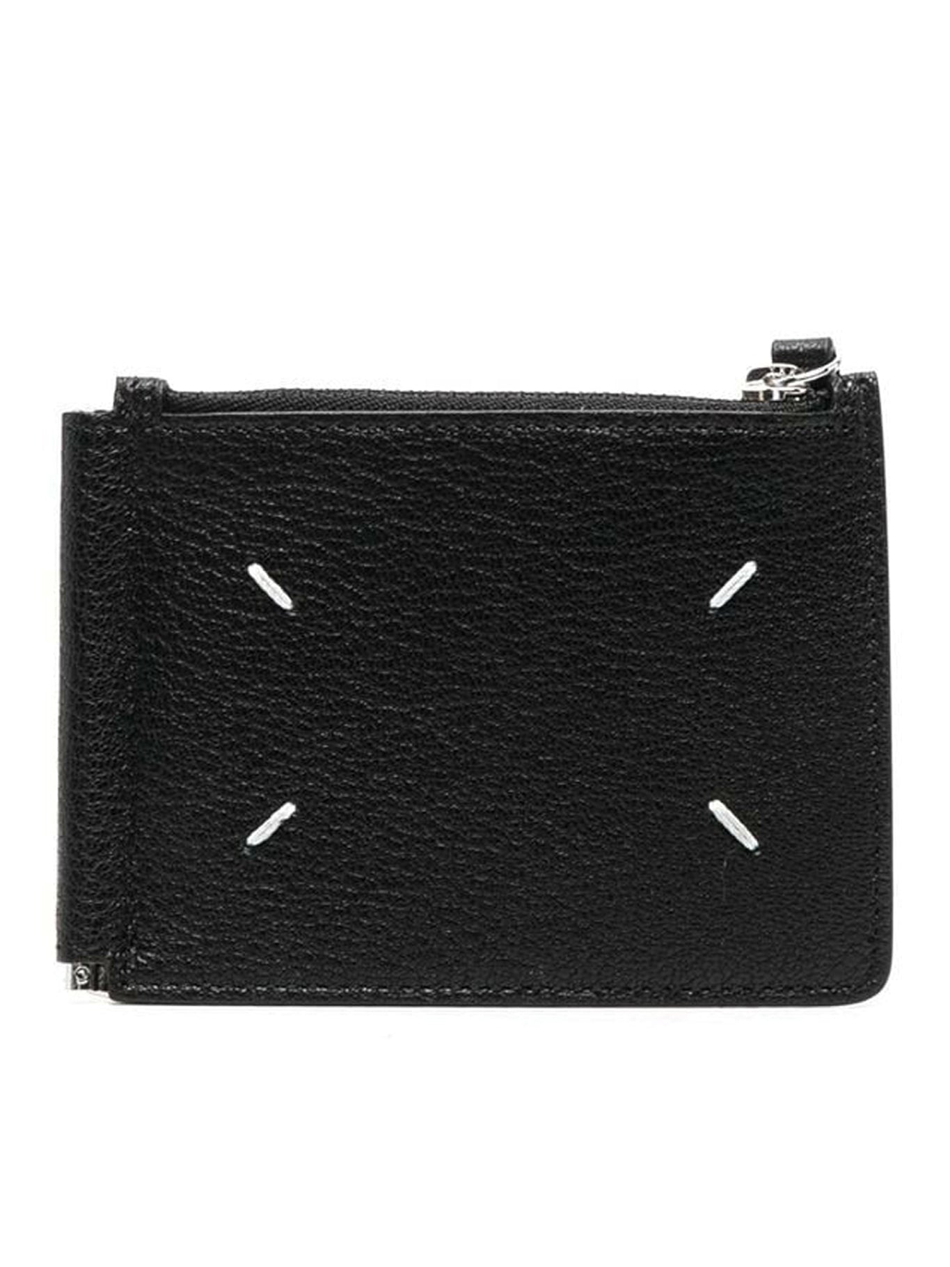 Wallet with four stitches