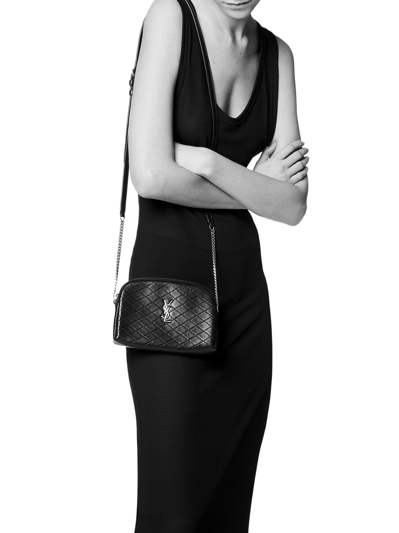 CLUTCH WITH ZIP GABY IN QUILTED LAMBSKIN