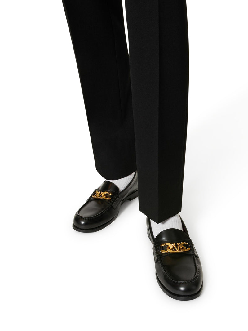 VLOGO CHAIN LOAFERS IN CALFSKIN – Negozi Row