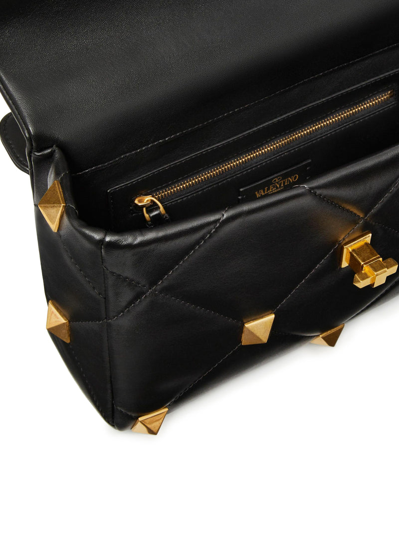 LARGE BAG WITH ROMAN STUD THE SHOULDER BAG IN NAPPA CHAIN