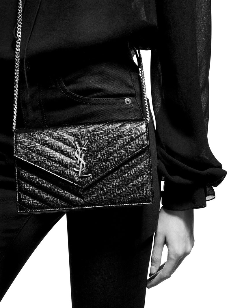 N/S Chain Wallet In Grain De Poudre Embossed Leather Black